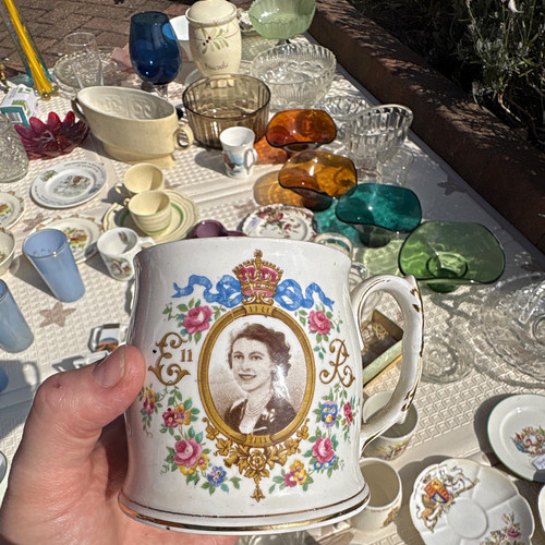 Royal albert bone china coffee - albert,
