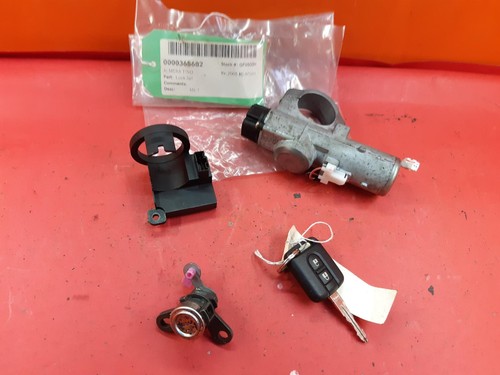 Nissan almera tino lock - ,