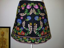 Stunning Zara Woman Black/Multi embroidered Mini Skirt  lined - Size M - VGC
