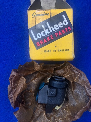 Genuine lockheed wheel - rt,