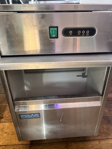 Countertop ice machine - ice,