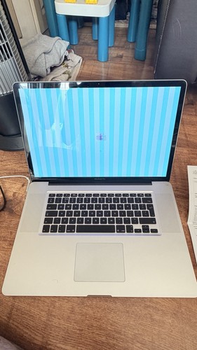 Macbook pro inch - inch, 2011