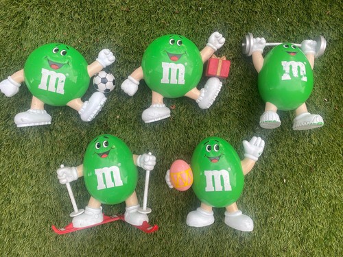 Large green plastic - 5,