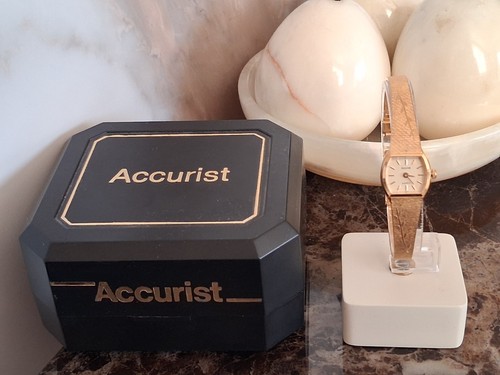 Ladies vintage accurist watch - vintage,