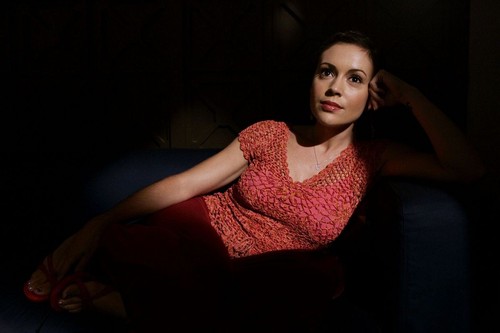 Alyssa milano glossy photo - alyssa,