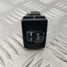 TOYOTA AVENSIS HEADLIGHT