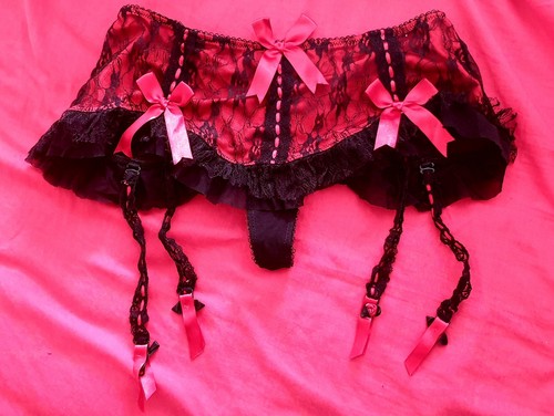 Closer suspender belt size - closer,