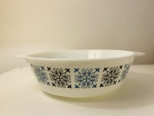 Vintage Jaj Pyrex Chelsea
