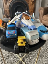 Child's Plastic Toy Bundle X 7