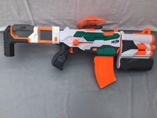 NERF  TRI - STRIKE  TOY GUN