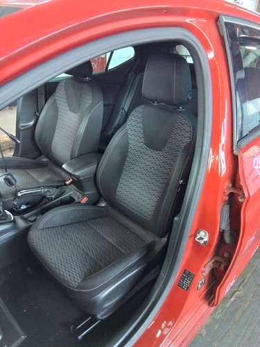 Front seat left vauxhall - front,
