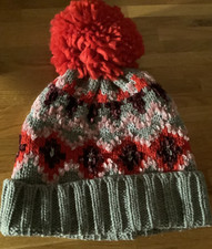 LADIES BOBBLE HAT BY MATALAN ONE SIZE BN