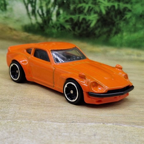 Hot wheels datsun 240z diecast - hot,