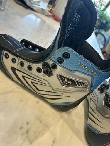 Ccm ice skate - ccm,