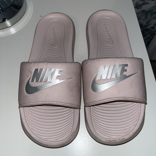 Nike pale pink sliders - pale,