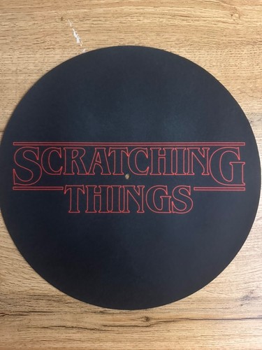 Scratching things turntablist - scratching,