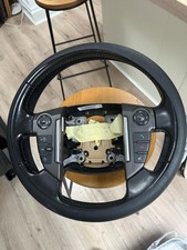 L/R Discovery 4 Steering Wheel