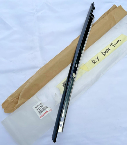 Lexus moulding rear door - moulding,