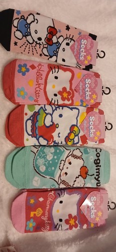 Pairs sanrio friends - sanrio,