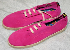 Moshulu ladies pink suede lace