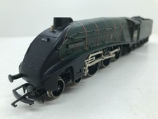 HORNBY OO GAUGE R357 BR GREEN