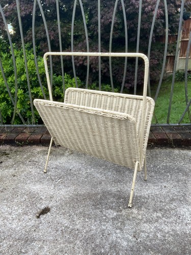 Vintage white wicker - white,