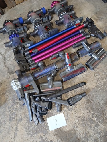 Dyson handheld vacuum v8 - vacuum,