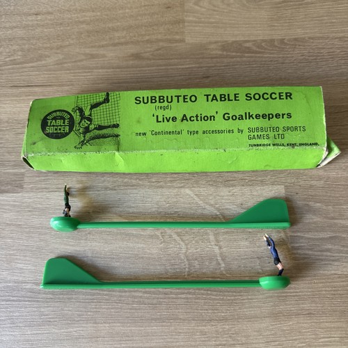Subbuteo pair live action - pair, live‑action