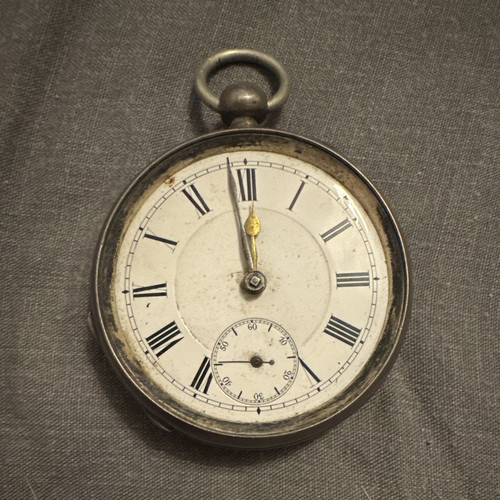 Silver metal open face pocket - face,