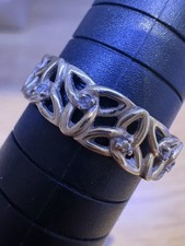 9ct Gold Pretty Ring With