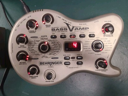 Behringer bass amp - bass, v-amp
