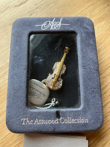 Violin brooch ct gold - 22,
