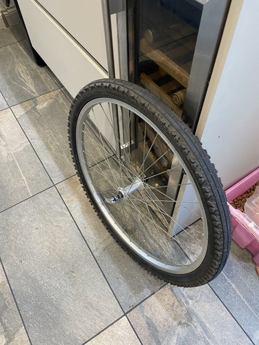 Silver front wheel - ,
