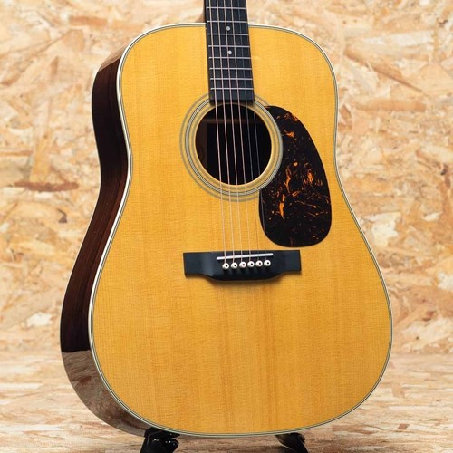 Martin standard 2024 used - d-28,