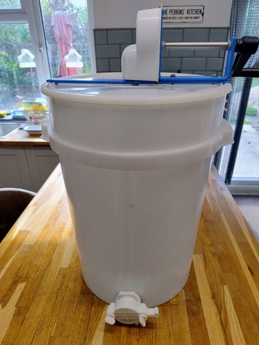 Honey extractor spinner - honey, extractor,