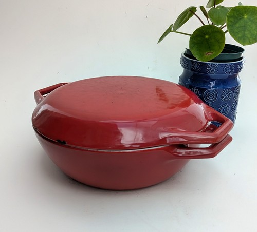 Small red enamel and cast - red, iron
