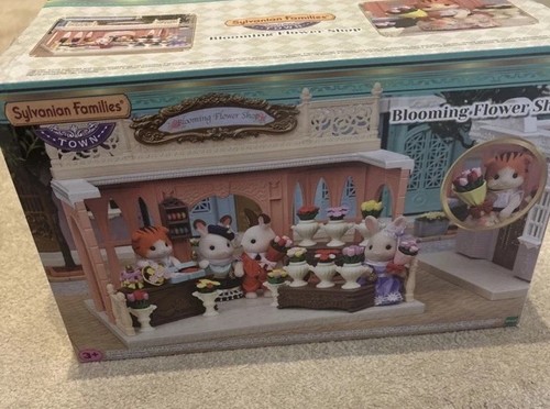 Sylvanian families blooming - families,