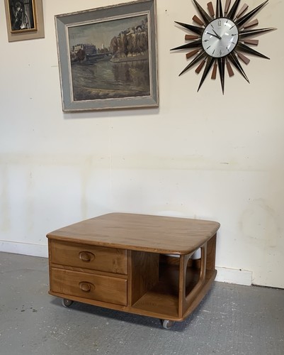 Ercol model 735 - model, light