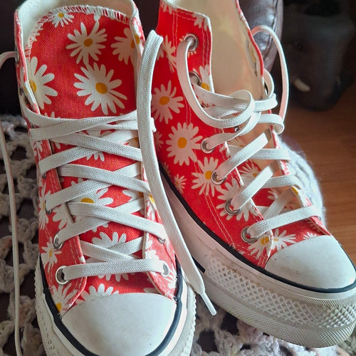 Converse orange white - converse, daisy
