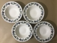 Royal Doulton Burgundy 20.5cm