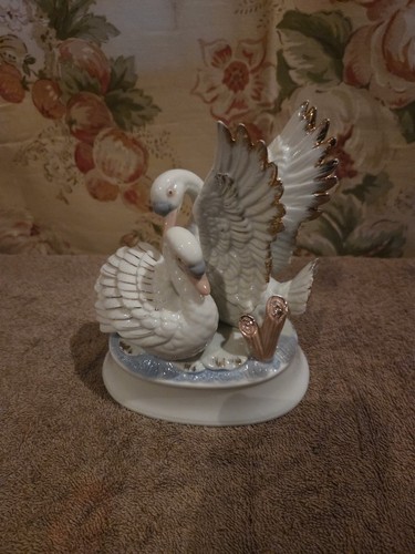 Vintage porcelain swans - vintage,