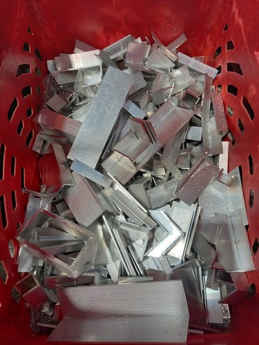 Off cuts bracket aluminium - off,