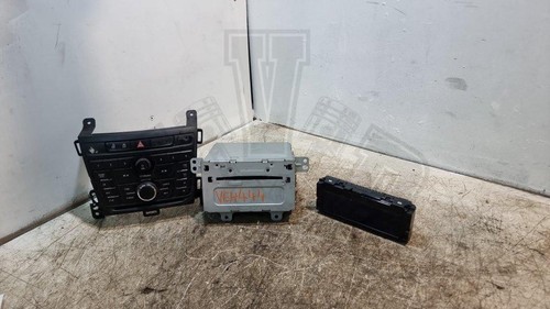 Vauxhall zafira radio stereo - vauxhall,