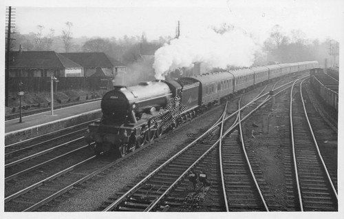 1961 hatfield train station - hatfield,