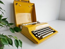 Working Undewood 330 (Olivetti) | Typewriter | 1970s | UPS 3-Day to US/CAN