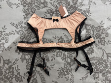 agent provocateur suspender