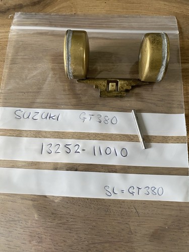 Suzuki gt380 carburettor float - suzuki,