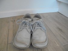 'Clarks' Ladies Size 5.5 D Unstructured Nubuck Shoe Light Grey Flat Laces