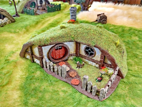 Painted hobbit squire - painted, squire's