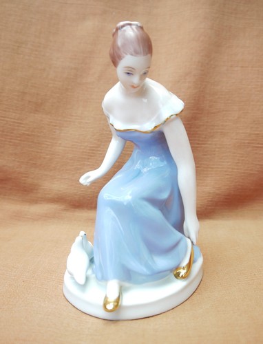 Royal dux girl - dux, with